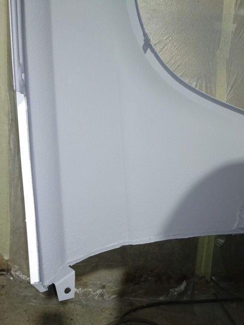 Fender primed and coated with anticorrosive - inside view in the middle