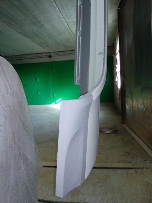 Fender primed and coated with anticorrosive - rear view from below