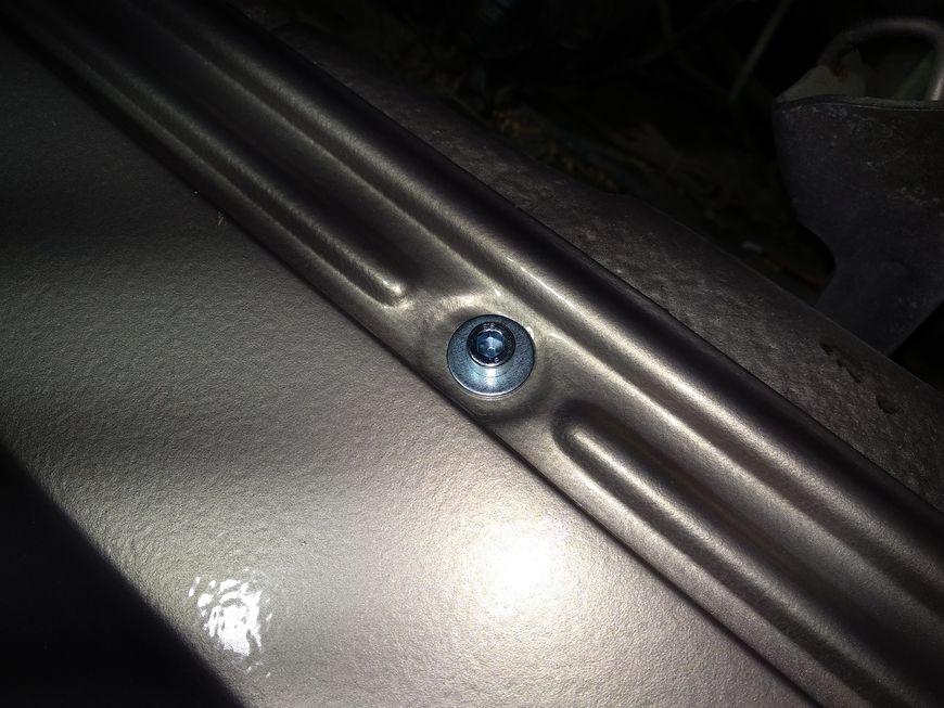 New wing bolts - top