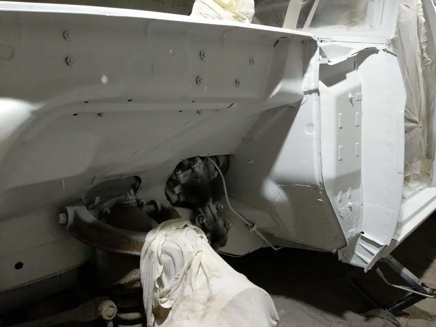 General view of the primed mudguard and front