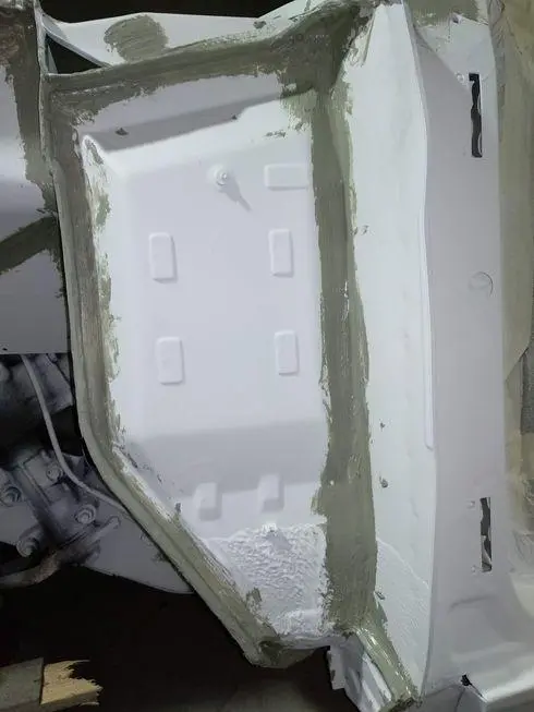 Sealing front seams