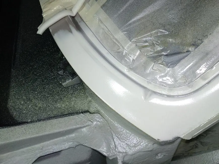 Bottom part of windshield opening primed two coats with primer HB BODY 970