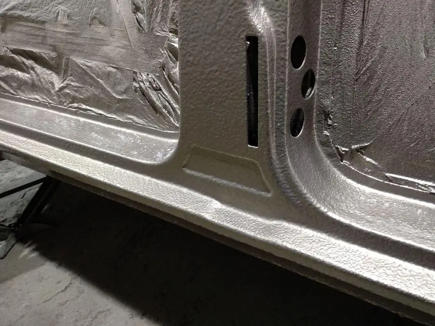 A look at the mid-sill and B-pillar