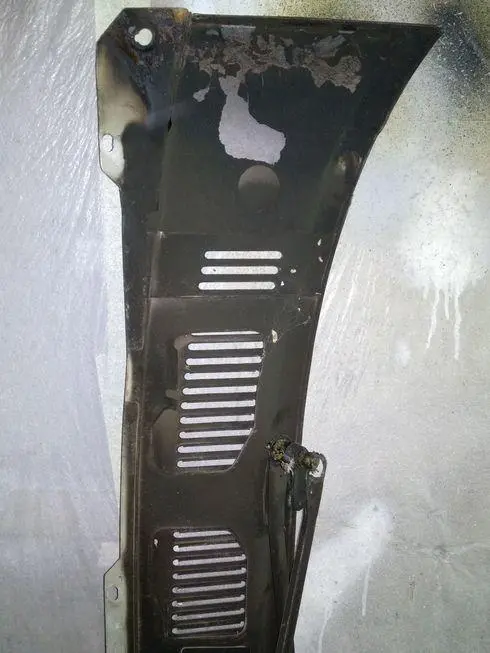 Damaged wiper panel - inside view from above