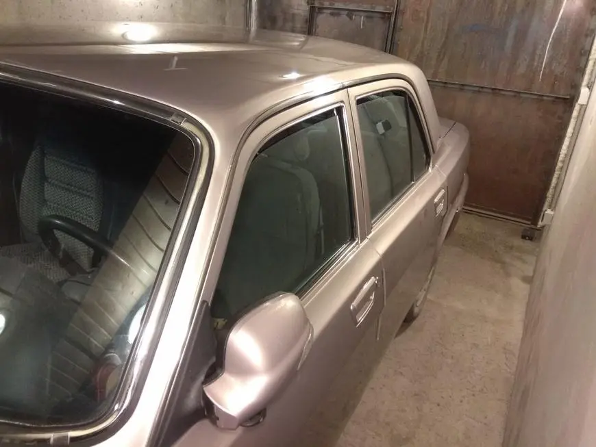 General view of the car