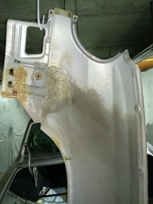 Front fender before cleaning