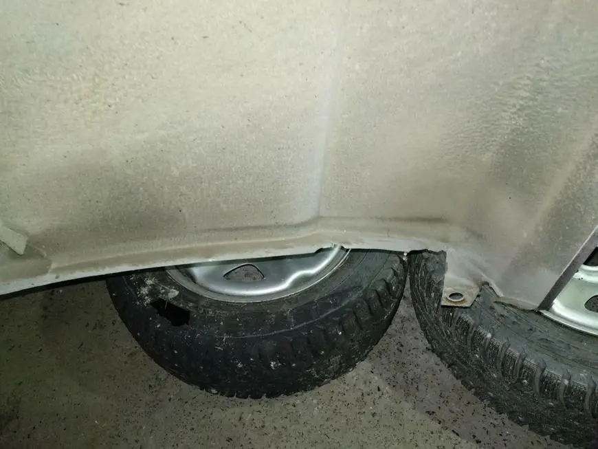 Front fender before cleaning