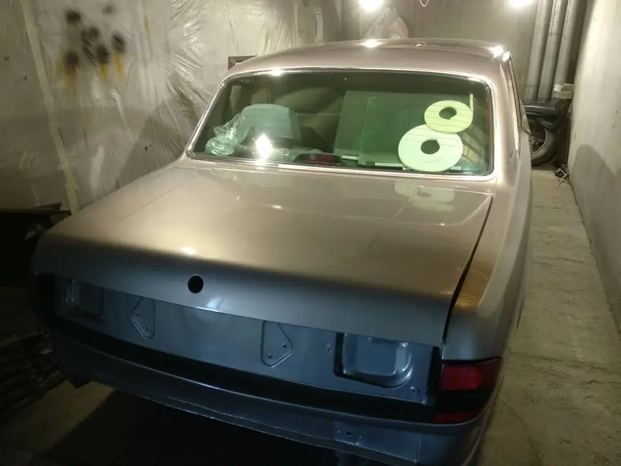 The result of painting the car body Volga