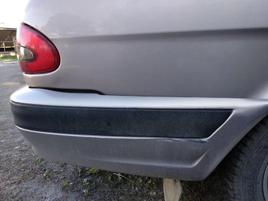 Right rear side